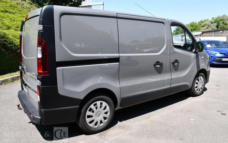 RENAULT TRAFIC 1,6 DCI 125CH GD CFT GRIS EV-366-VC