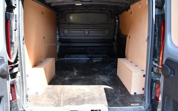 RENAULT TRAFIC 1,6 DCI 125CH GD CFT GRIS EV-366-VC