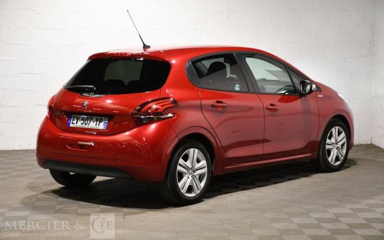 PEUGEOT 208 1,2 PURE TECH  EV-507-YP