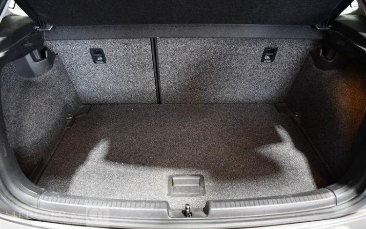 VOLKSWAGEN POLO 1,6 TDI 95CH GRIS EW-143-XC