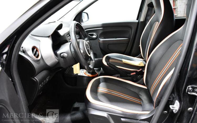 RENAULT TWINGO 0.9 TCE 110 GT NOIR EW-858-EY