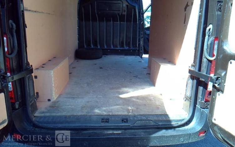 RENAULT MASTER3500 L2H2 DCI 130 MARRON EY-497-GE