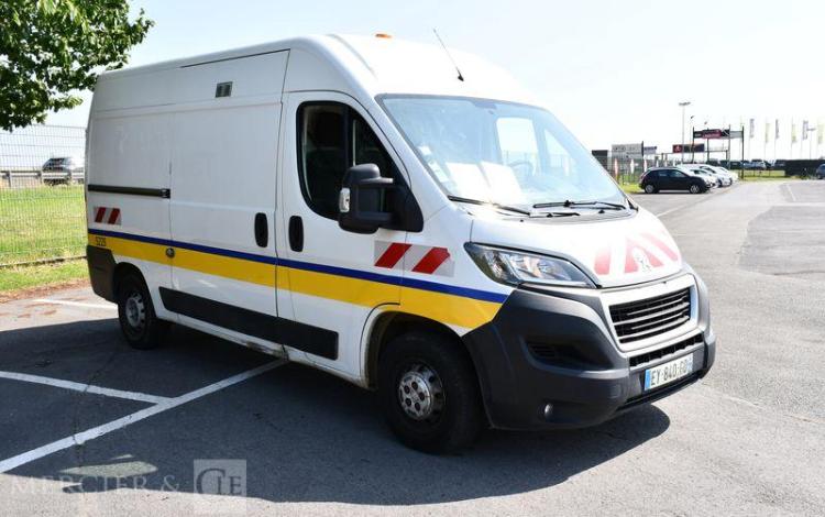 PEUGEOT BOXER L2H2 335 130CH PREMIUM PACK BLANC EY-840-GD