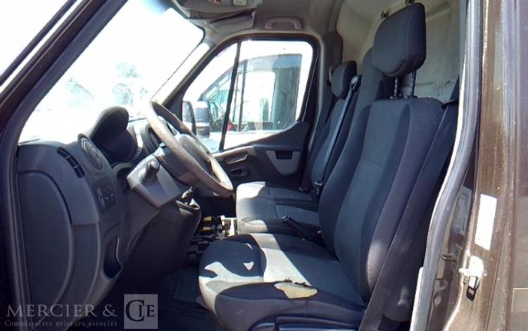 RENAULT MASTER3500 L2H2 DCI 130 MARRON EY-896-GD