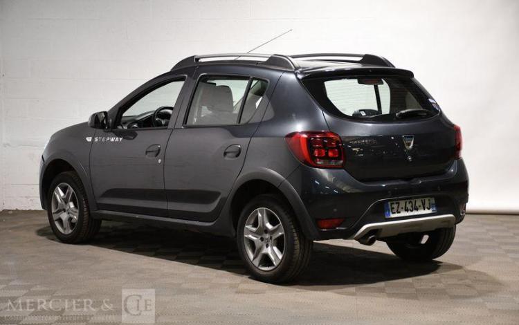 DACIA SANDERO STEPWAY TCE 90 GRIS EZ-434-VJ