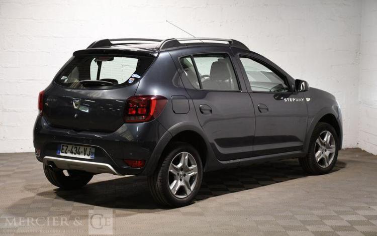 DACIA SANDERO STEPWAY TCE 90 GRIS EZ-434-VJ