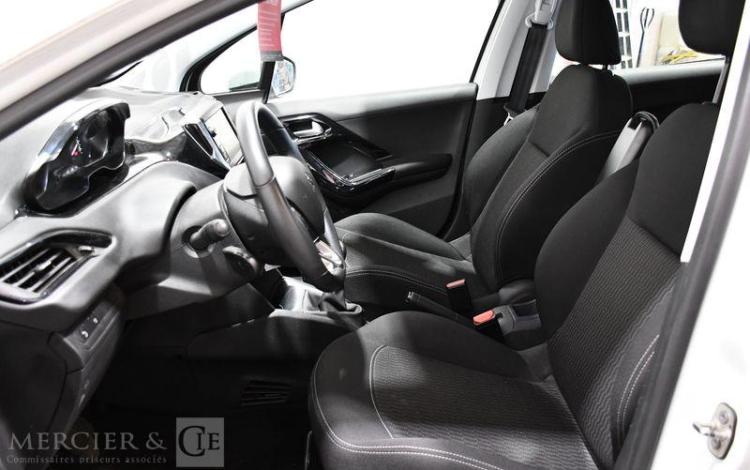 PEUGEOT 208 1.6 BLUEHDI 100 BUSINESS BLANC FB-285-WE