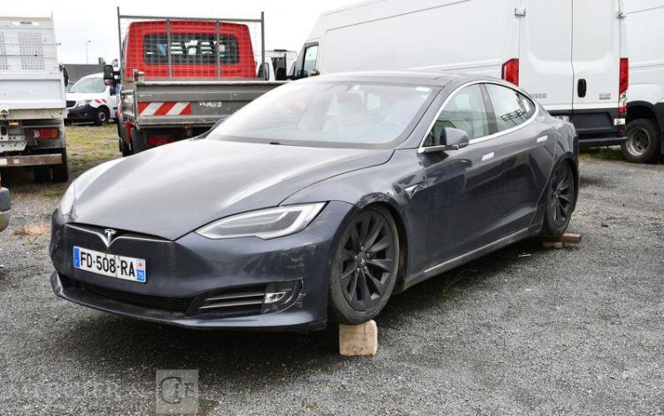 TESLA MODEL S 100D 420 4WD DUAL-MOTOR BLEU FD-508-RA