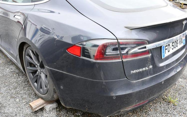 TESLA MODEL S 100D 420 4WD DUAL-MOTOR BLEU FD-508-RA