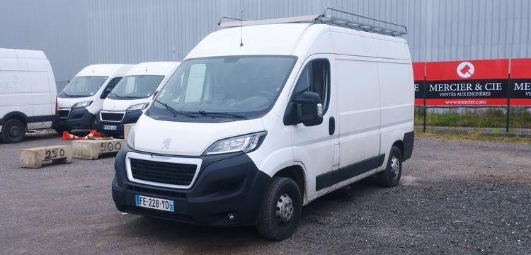 PEUGEOT BOXER 3 PHASE 3 330 L2H2 2.0 BLUE HDI 16V FOURGON MOYEN SURELEVE 130CV BLANC FE-228-YD