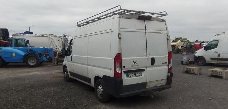 PEUGEOT BOXER 3 PHASE 3 330 L2H2 2.0 BLUE HDI 16V FOURGON MOYEN SURELEVE 130CV BLANC FE-228-YD