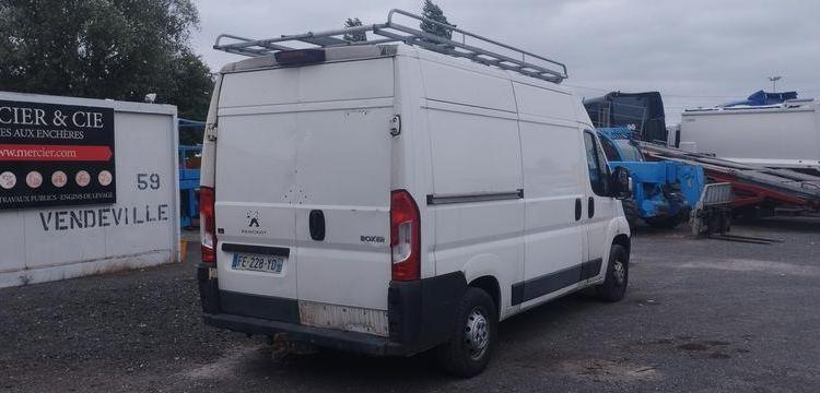 PEUGEOT BOXER 3 PHASE 3 330 L2H2 2.0 BLUE HDI 16V FOURGON MOYEN SURELEVE 130CV BLANC FE-228-YD