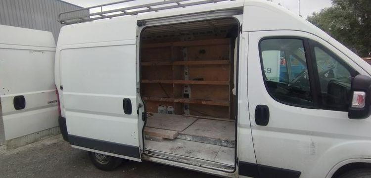 PEUGEOT BOXER 3 PHASE 3 330 L2H2 2.0 BLUE HDI 16V FOURGON MOYEN SURELEVE 130CV BLANC FE-228-YD