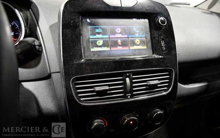 RENAULT CLIO STE REVERSIBLE BUSINESS TCE 90 BLANC FE-645-VG