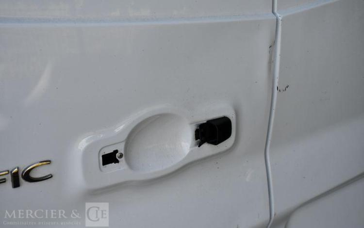 RENAULT TRAFIC L2H1 1.6 DCI 145 ENERGY GRAND-CONFORT 6 PLACES BLANC FF-495-CF