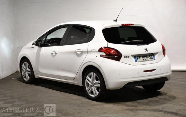 PEUGEOT 208 1,2 PURETECH BLANC FF-606-SB
