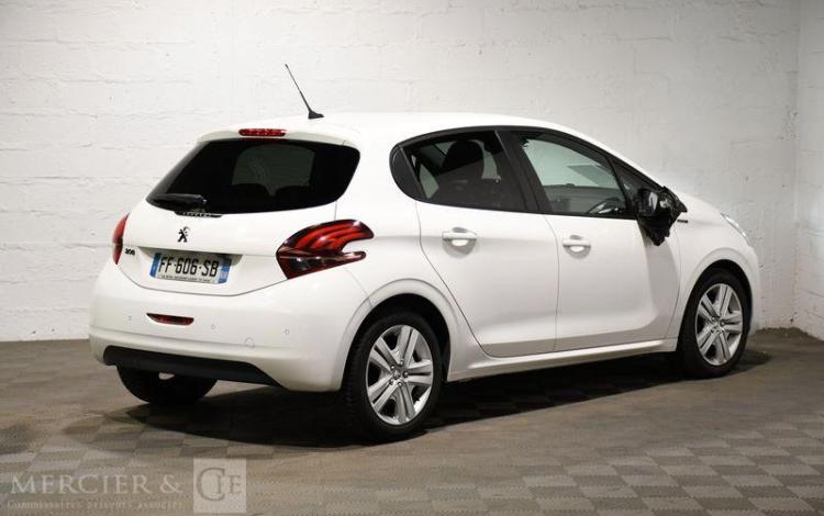 PEUGEOT 208 1,2 PURETECH BLANC FF-606-SB