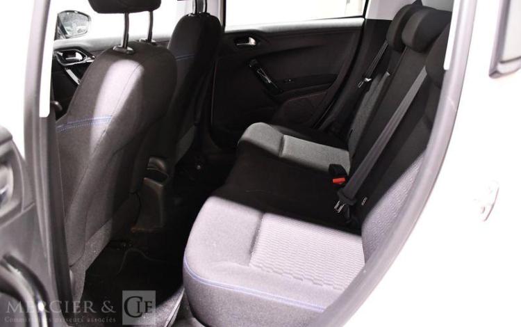 PEUGEOT 208 1,2 PURETECH BLANC FF-606-SB
