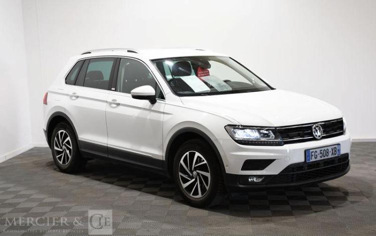 VOLKSWAGEN TIGUAN 2,0 TDI 150 BLUEMOTION CONFORT LINE DSG BLANC FG-508-XB