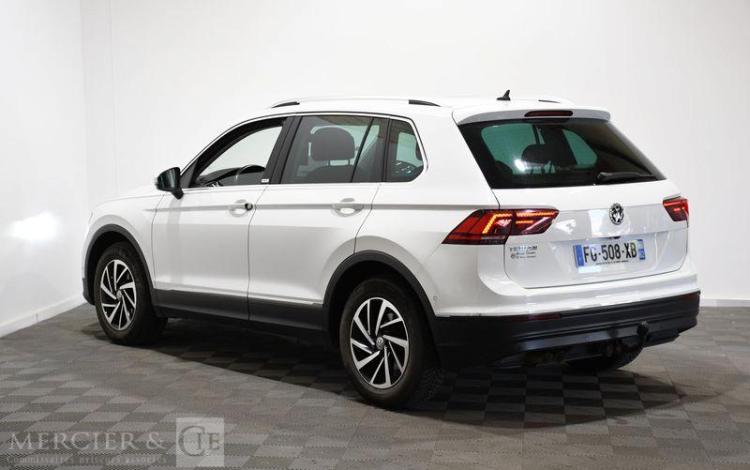 VOLKSWAGEN TIGUAN 2,0 TDI 150 BLUEMOTION CONFORT LINE DSG BLANC FG-508-XB