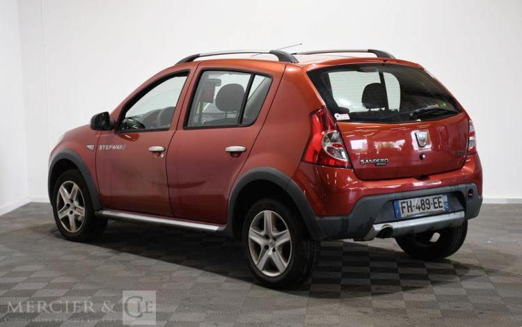 DACIA SANDERO STEPWAY 1,5 DCI 70CH ROUGE FH-489-EE