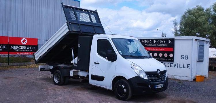 RENAULT MASTER BENNE 2.3 BLUEDCI 145 35 L3 RJ COFFRE BLANC FH-672-CB