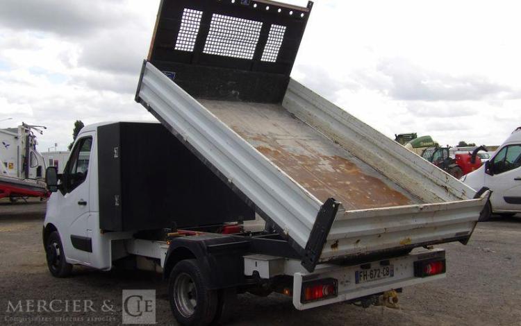 RENAULT MASTER BENNE 2.3 BLUEDCI 145 35 L3 RJ COFFRE BLANC FH-672-CB