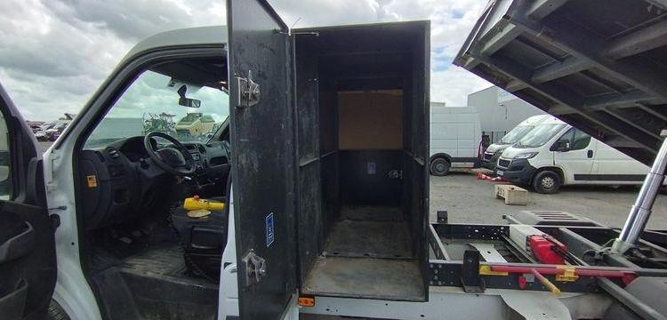 RENAULT MASTER BENNE 2.3 BLUEDCI 145 35 L3 RJ COFFRE BLANC FH-672-CB
