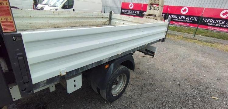 RENAULT MASTER BENNE 2.3 BLUEDCI 145 35 L3 RJ COFFRE BLANC FH-672-CB