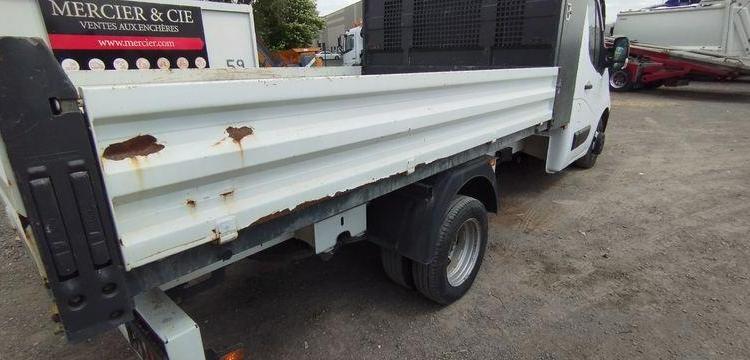 RENAULT MASTER BENNE 2.3 BLUEDCI 145 35 L3 RJ COFFRE BLANC FH-672-CB