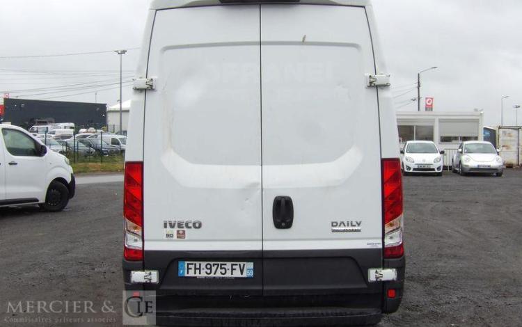 IVECO DAILY 35S14 FOURGON – DIESEL – 91443 KMS – ANNEE 2019 BLANC FH-975-FV
