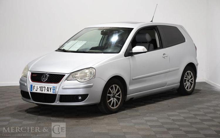 VOLKSWAGEN POLO 1,4 TDI80 GRIS FJ-107-AY