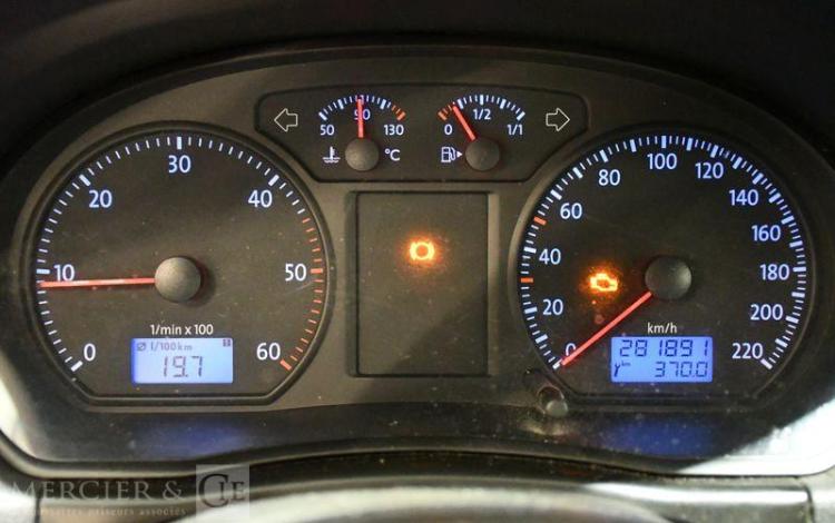 VOLKSWAGEN POLO 1,4 TDI80 GRIS FJ-107-AY