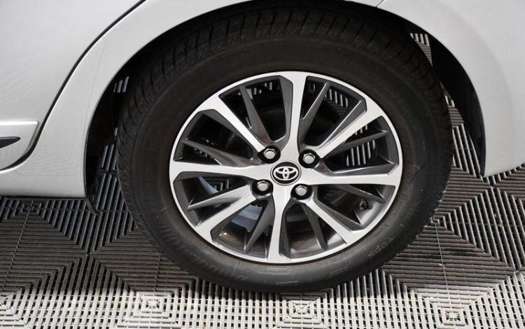 TOYOTA YARIS 1,0 VVTI DESIGN Y20 GRIS FM-899-GC