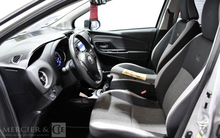 TOYOTA YARIS 1,0 VVTI DESIGN Y20 GRIS FM-899-GC
