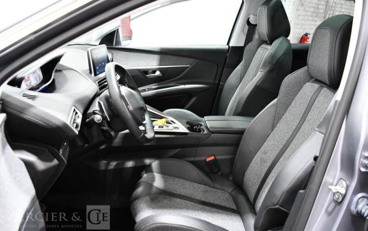 PEUGEOT 3008 1.2 PURETECH 130 ALLURE EAT GRIS FN-734-KN