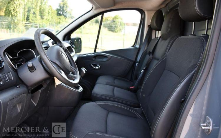 RENAULT TRAFIC 1300 1,6 DCI120 GD CFT GRIS FP-303-HX