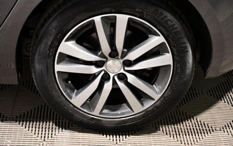 PEUGEOT 308 ALLURE PURE TECH 130 S&S EAT GRIS FP-446-WS