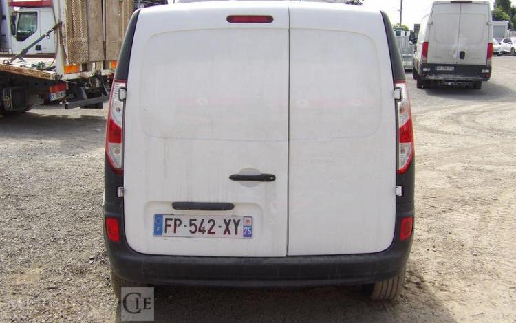RENAULT KANGOO 2 EXPRESS ZE 60 CV BOITE AUTO – ELECTRIQUE – 45038 KMS – ANNEE 2020 BLANC FP-542-XY