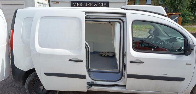 RENAULT KANGOO 2 EXPRESS ZE 60 CV BOITE AUTO – ELECTRIQUE – 45038 KMS – ANNEE 2020 BLANC FP-542-XY