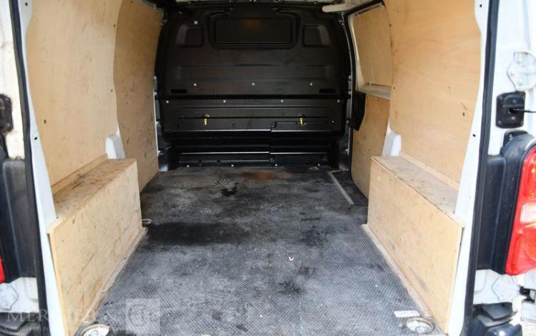 PEUGEOT EXPERT L1H1 120CH STANDARD BLANC FR-235-TN