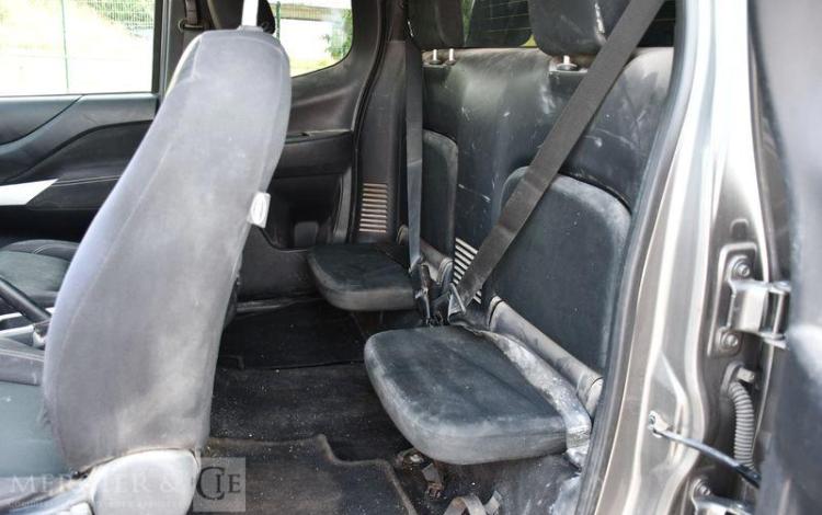 NISSAN NAVARA 2,3 DCI 160CH N-CONNECTA GRIS FR-554-SH