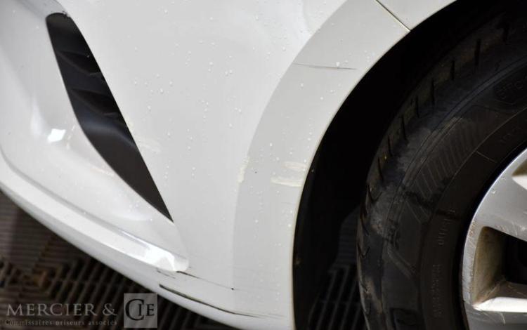 RENAULT CLIO V SOCIETE 1.5 BLUEDCI 85 AIR NAVI BLANC FR-849-BK