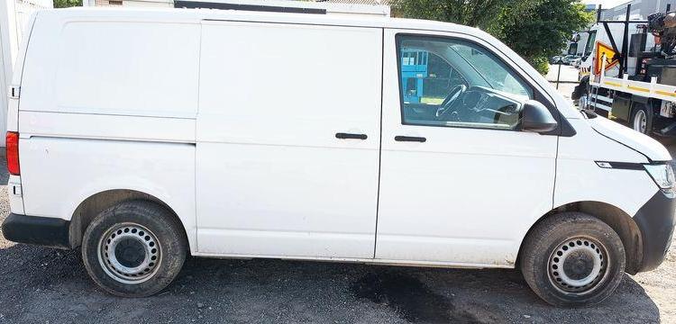 VOLKSWAGEN TRANSPORTEUR  FT-105-LC
