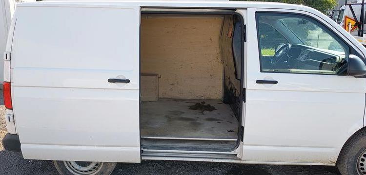 VOLKSWAGEN TRANSPORTEUR  FT-105-LC