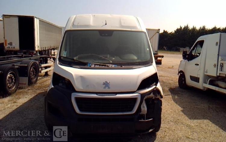 PEUGEOT BOXER ASPHALT335 2.2 BLUEHDI 140CV  L2H2 BOIS BLANC FV-371-GF