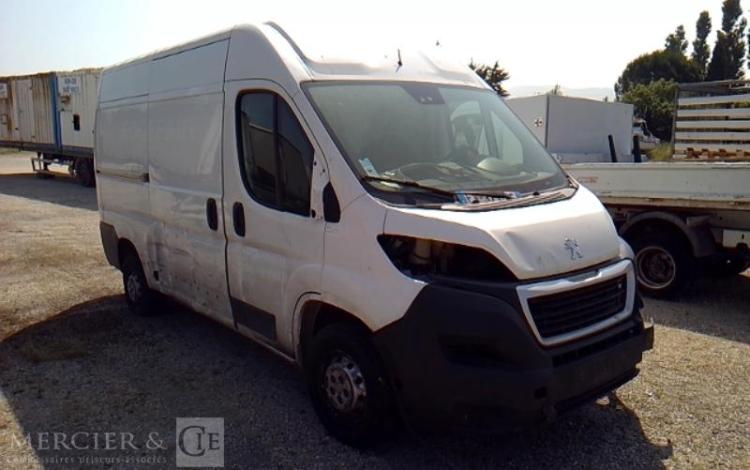 PEUGEOT BOXER ASPHALT335 2.2 BLUEHDI 140CV  L2H2 BOIS BLANC FV-371-GF