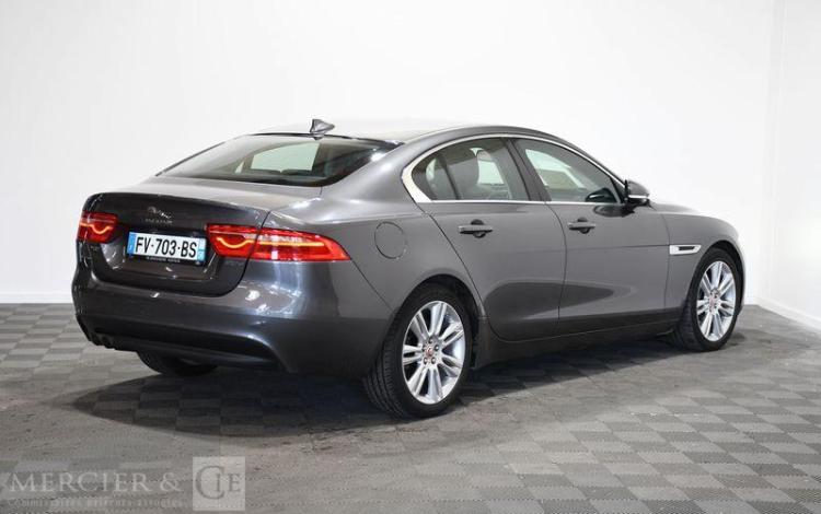 JAGUAR XE 2.0 D 180CH PRESTIGE BVA GRIS FV-703-BS