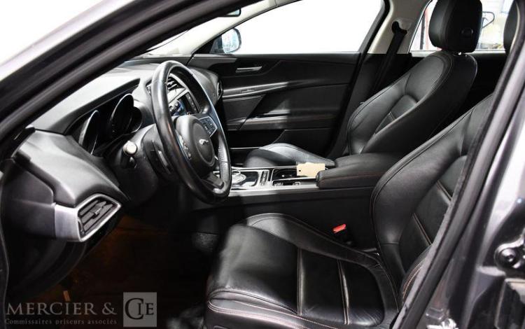 JAGUAR XE 2.0 D 180CH PRESTIGE BVA GRIS FV-703-BS