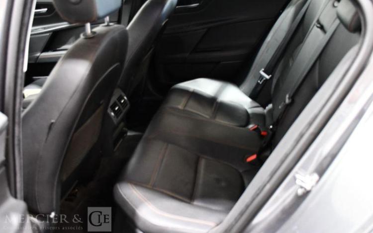 JAGUAR XE 2.0 D 180CH PRESTIGE BVA GRIS FV-703-BS